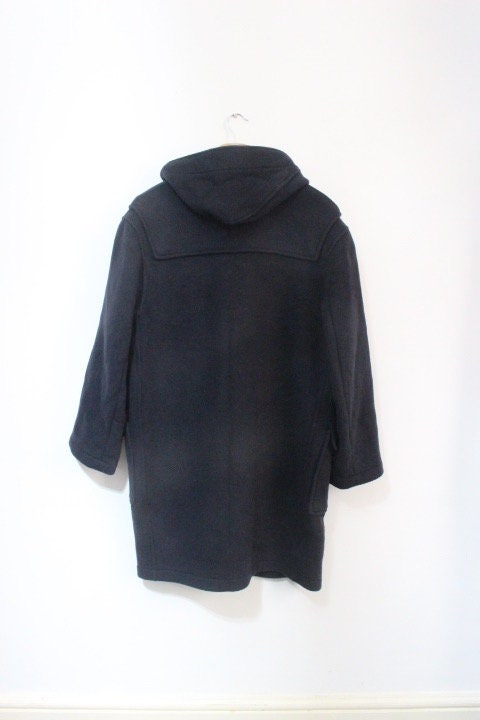 Gloverall knee length Morris wool duffle coat made in England. Buffalo horn toggles with leather loop fastenings. Clearance item -RRP450 GBP