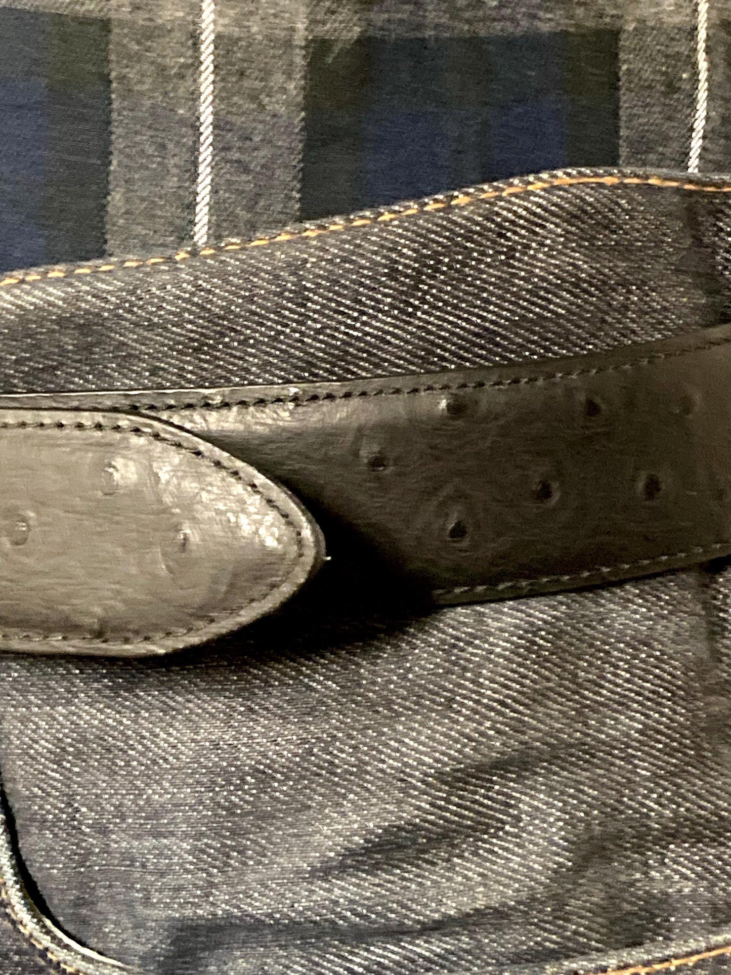 90s vintage black genuine leather belt made in Italy by Joseph Di Pino. Tooled finish made to look like Ostrich. NOS. Mens Large