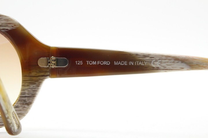 Tom Ford vintage Y2K wrap around sunglasses model Camilla Tf24 made in Italy. Stunning brown and beige natural horn looking acetate. NOS
