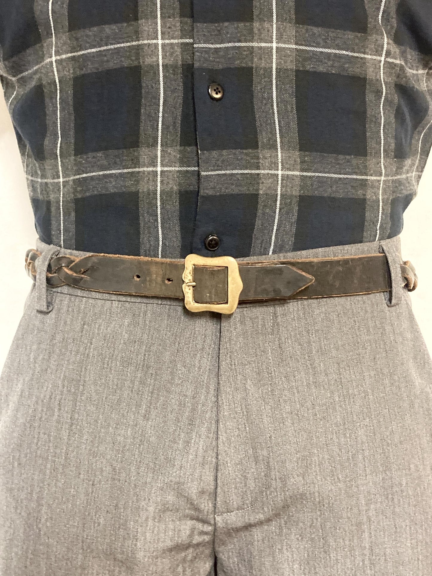 80s vintage thick black genuine leather plaited western 1" belt with changeable brass buckle. For jeans and trousers. Rawhide