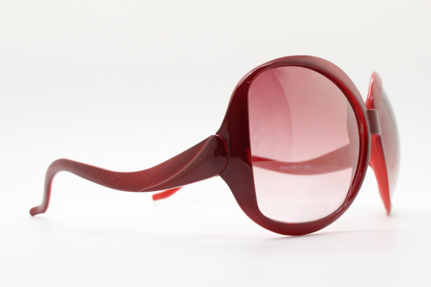 Y2k vintage oversized sunglasses. Big red bug eye frame with superb light tone pink graduating lenses. Retro 70s design. 2000s NOS