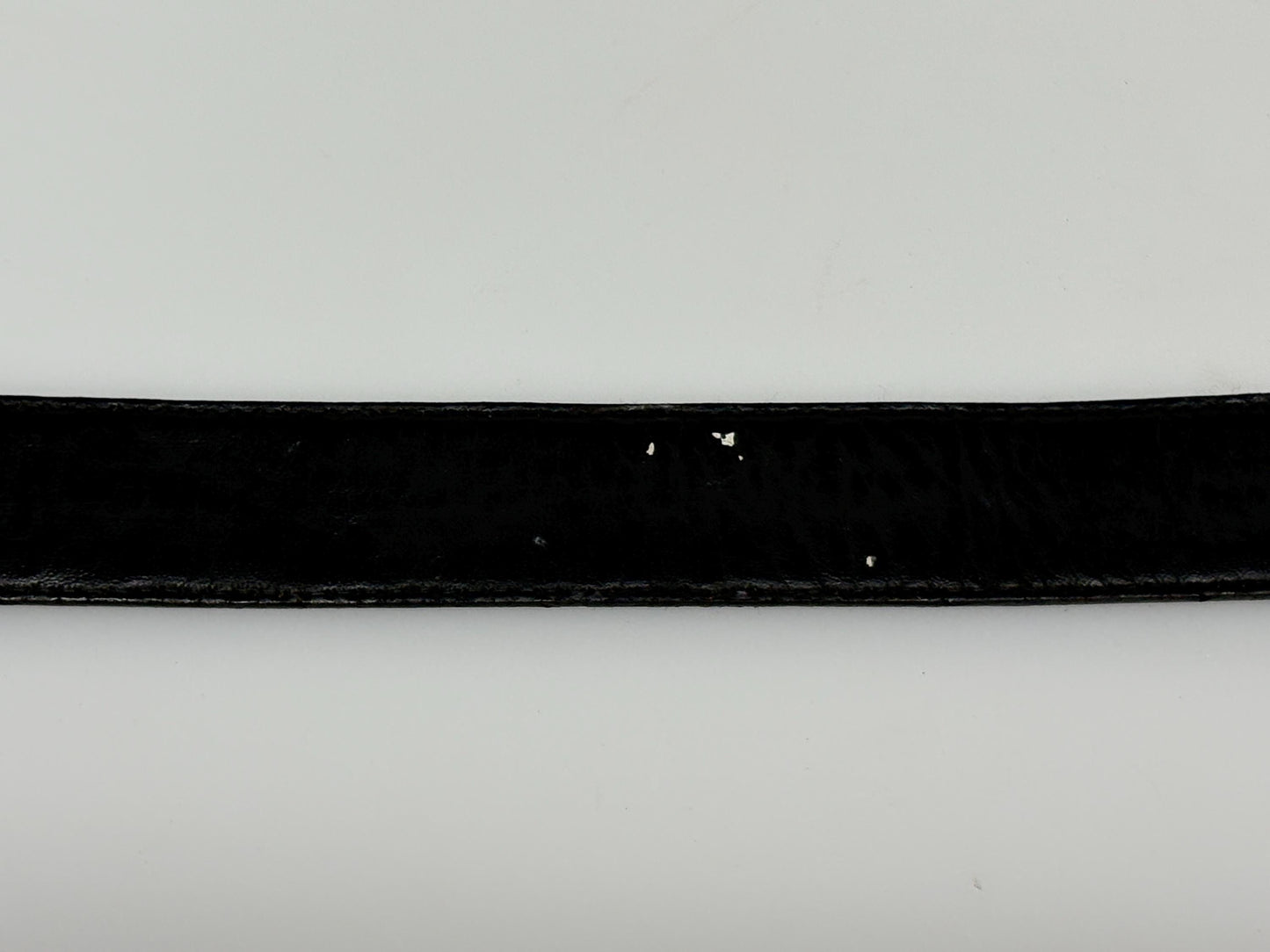 Diesel 90s vintage thick black genuine leather belt for jeans. Superior quality with silver buckle and simple script logo. Textured cowhide