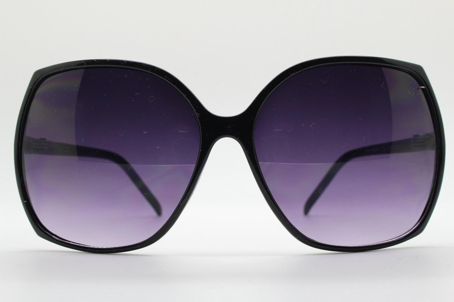Y2K vintage oversized square sunglasses. Women's big black 70s style frame with ink navy blue lenses. Unused 2000s NOS
