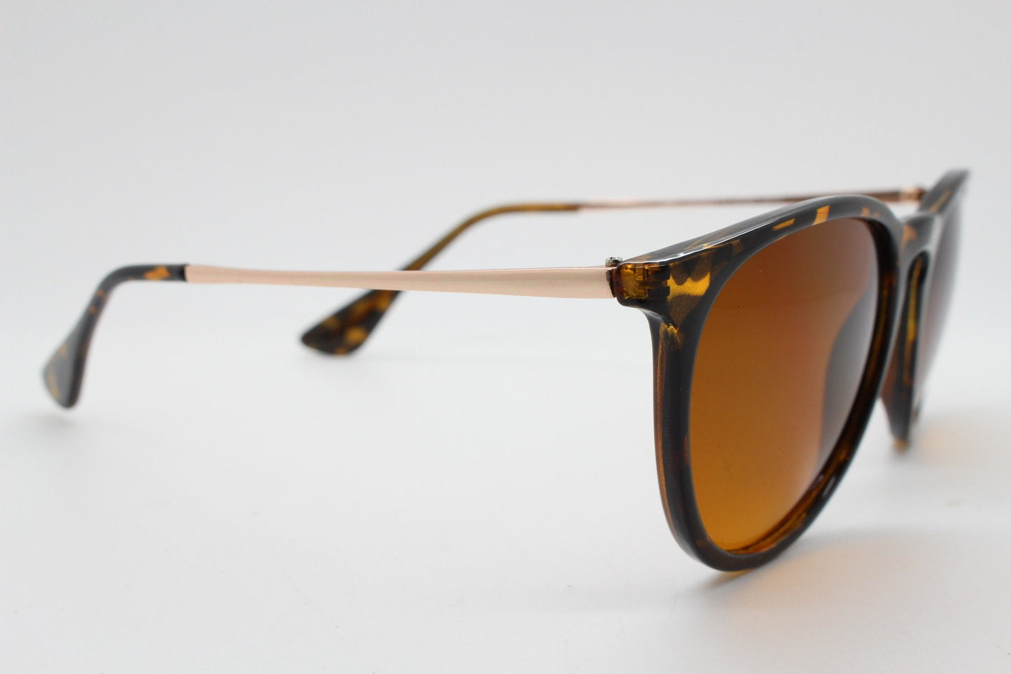 90s vintage sunglasses. Tortoise gloss frame with warm amber lenses. BNWT. NOS