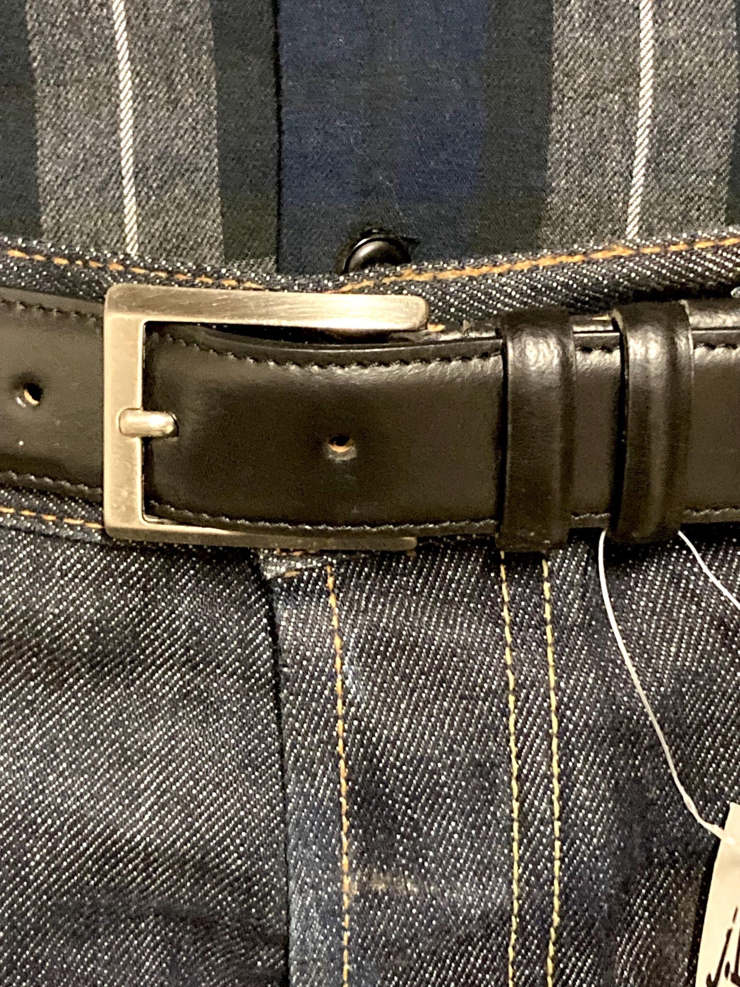 90s vintage black genuine leather belt made in Italy by Joseph Di Pino. Minimal straightforward design with stitched sides. BNWT