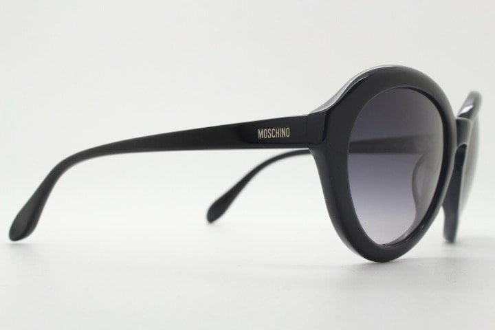 Moschino oversized 60s design sunglasses model 72101SA. Womens big thick black acetate frame with keyhole bridge. Y2k vintage