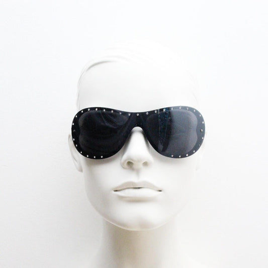 Y2K vintage visor aviator sunglasses with diamante. Black wrap around mini mask shield design with curved mono lens. 2000s NOS. Rhinestone