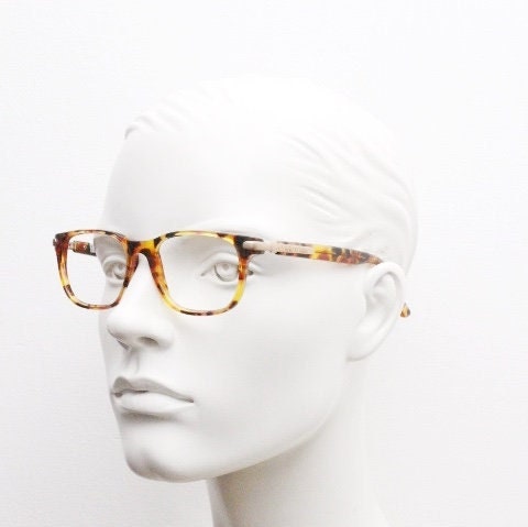 Cerruti 1881 rectangular eye glasses. Vibrant honey tortoise gloss acetate optical frame. Mens 90s vintage prescription. RX spectacles