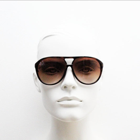 Y2K vintage teardrop aviator sunglasses. 2000's transparent brown frame with graduating lenses. 70s design. 00's NOS aviators