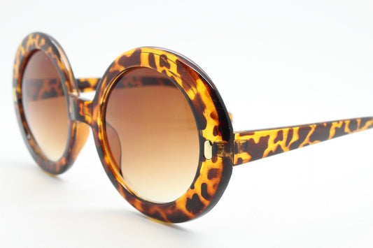 Y2k vintage oversized round sunglasses. Women's big 60s mod style tortoise frame with amber gradient lenses. Unused BNWT