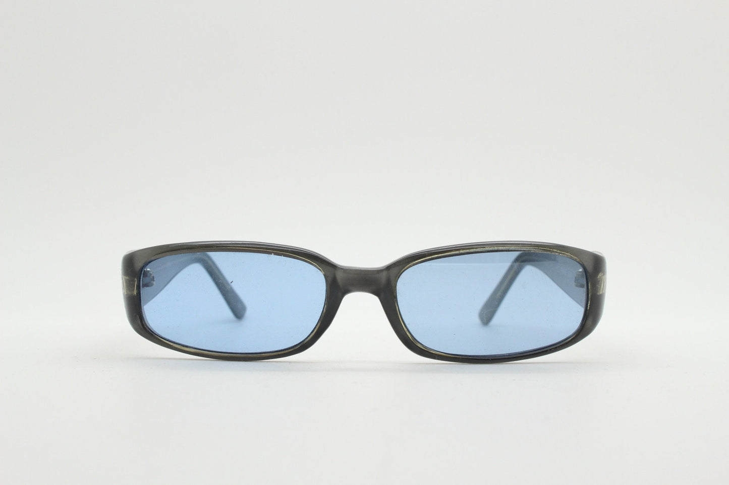 Y2K vintage rectangular shield sunglasses. Purple front, black arms blue lens combo. Visor style wrap around pearlised frame. NOS. 2000s