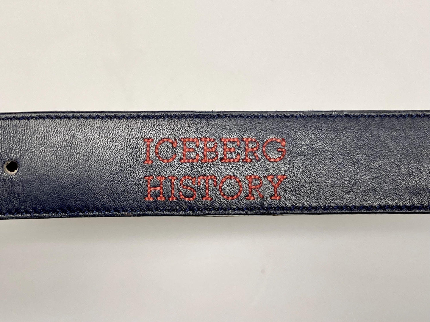 Iceberg 90s vintage womens belt in black genuine all leather with smart covered buckle. For dress or trousers. Made in Italy. BNWT. NOS