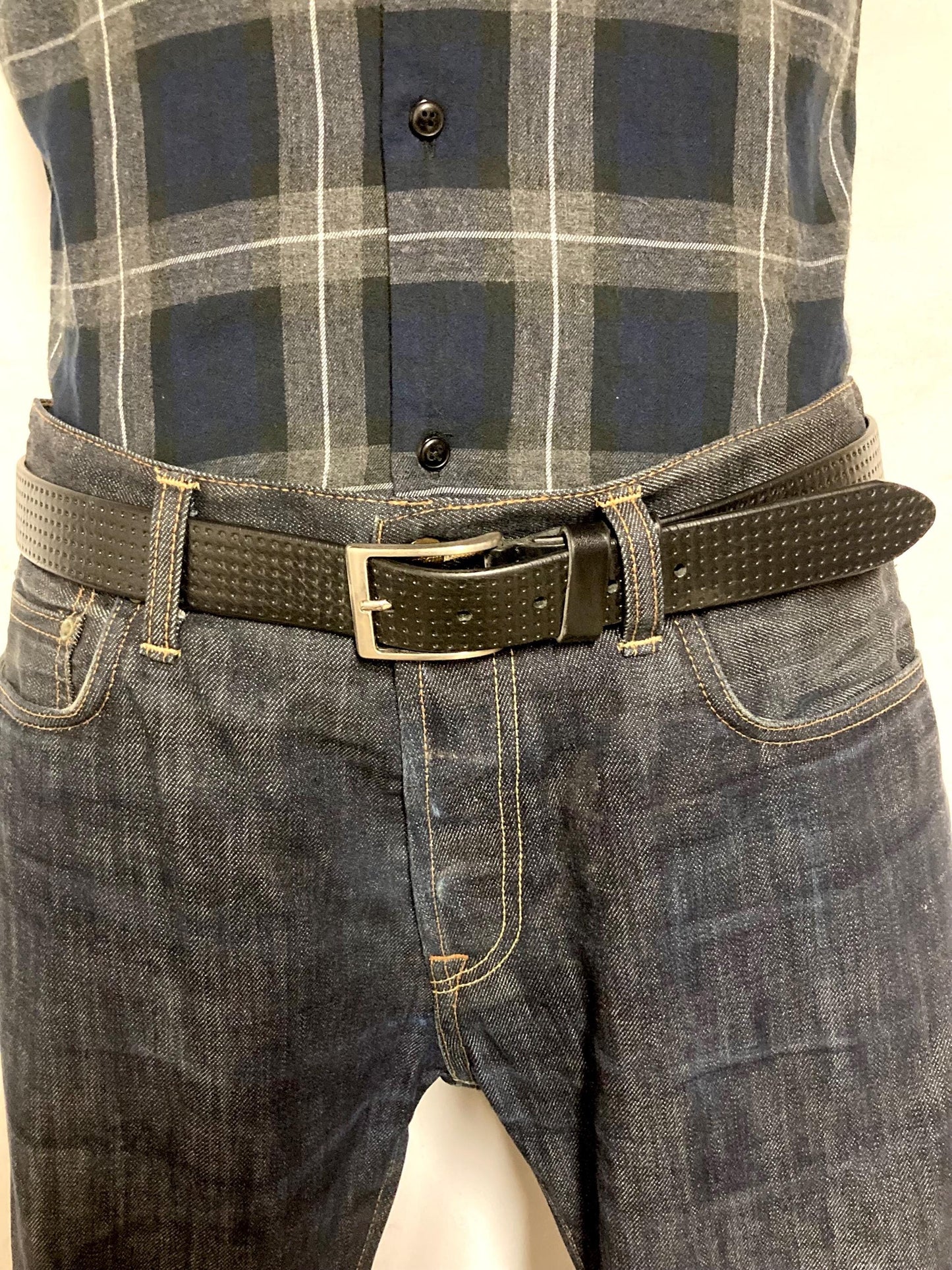 90s vintage black genuine leather belt made in Italy. Thick cowhide with smooth finish and indented dots for trousers/jeans. Mens NOS