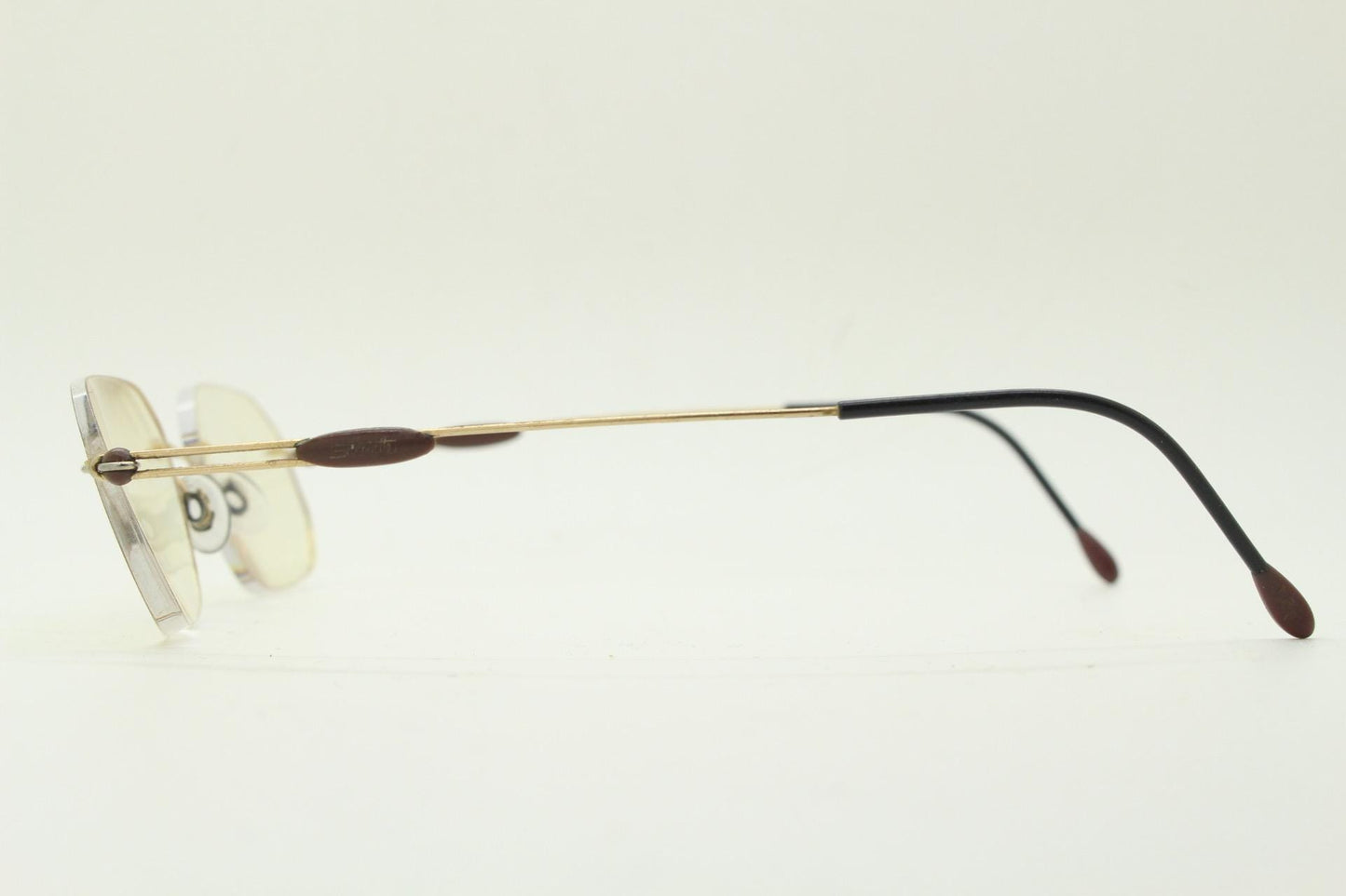 Silhouette vintage angular oval frameless eye glasses made in Austria. Minimal lightweight titanium optical frame. Prescription spectacles