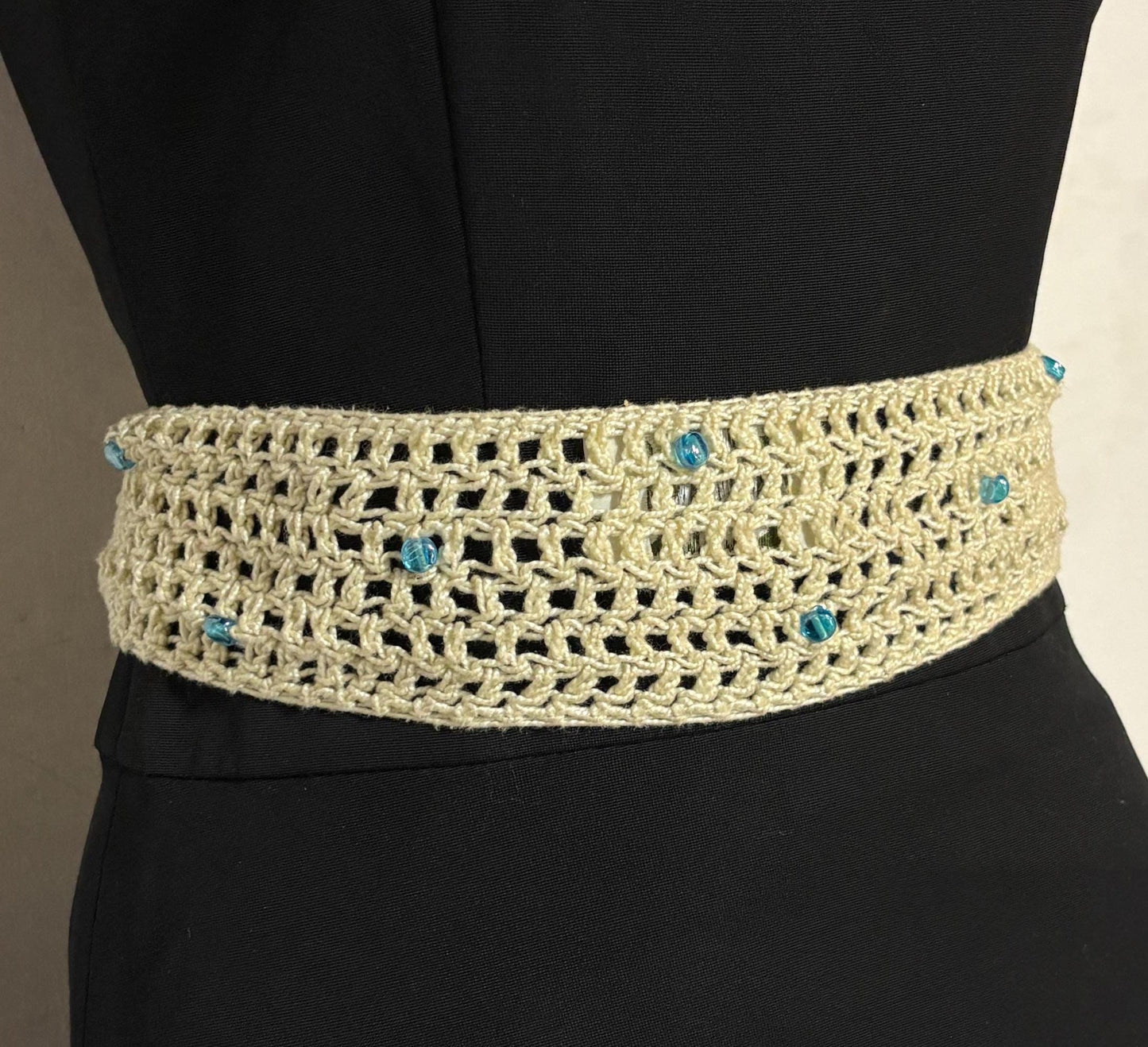Patrick Thompson beige Y2K vintage womens crochet sash belt. 2000s feature bow tie design for a dress. Hand made. Unused NOS. BNWT