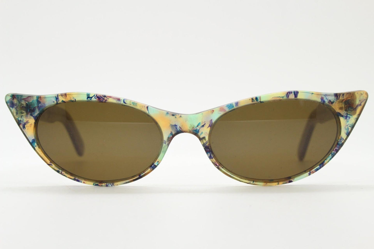 90s vintage extreme pointed cat eye sunglasses made in Italy. Multi colour marble front with lilac arms. Acetate cateye. NOS. Rockabilly