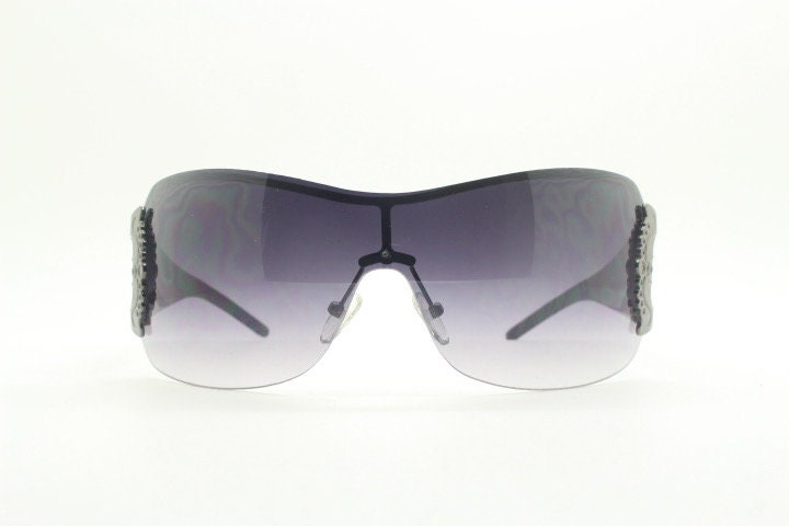 Y2K vintage futuristic visor sunglasses. 2000's black wraparound mono lens mini mask shield design. Superhero. 00's NOS