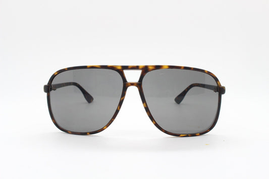 Y2K vintage square aviator sunglasses. Classic 70s style aviators in tortoise rubber frame with dark grey lenses. Teardrop, BNWT unused