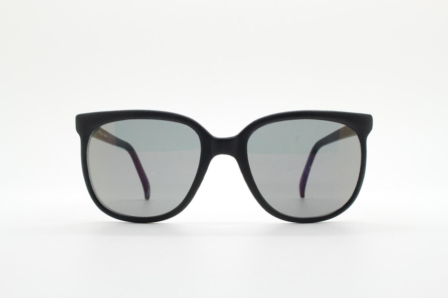 80s vintage flexible square sunglasses. Plain matt black frame with slight gold mirror glaze lens tone. Unused NOS. Rave