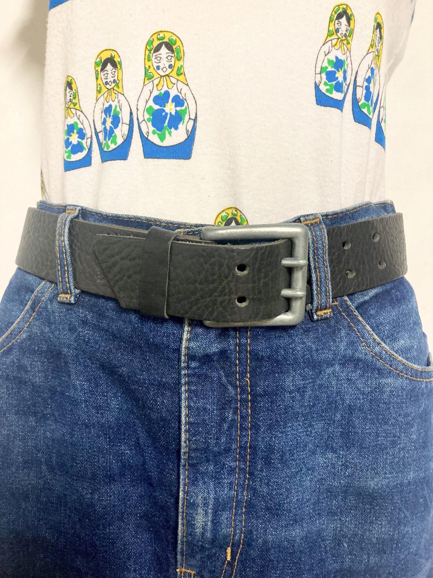 90s vintage heavy duty black genuine leather belt with distressed steel buckle by Mexx. Full grain original finish cowhide. NOS