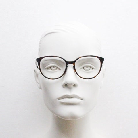 Hamburg eyewear round cat eye glasses made in Germany. Tortoise cateye acetate optical frame with keyhole bridge. Prescription eyeglasses RX
