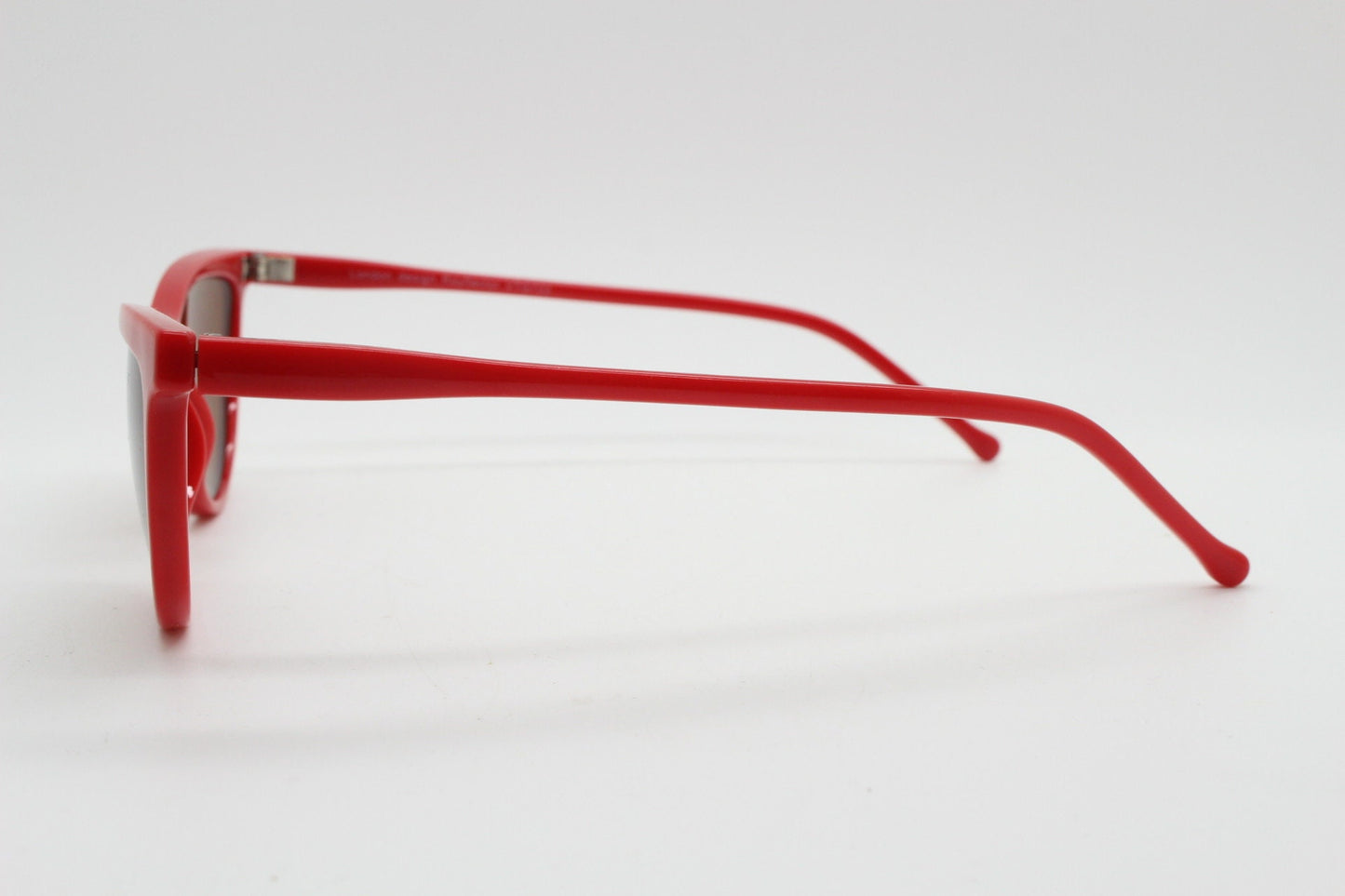Vintage 90s red cat eye sunglasses. Womens slim 50s style cateye frame with Havana brown lenses. Rockabilly, pin up. NOS catseye