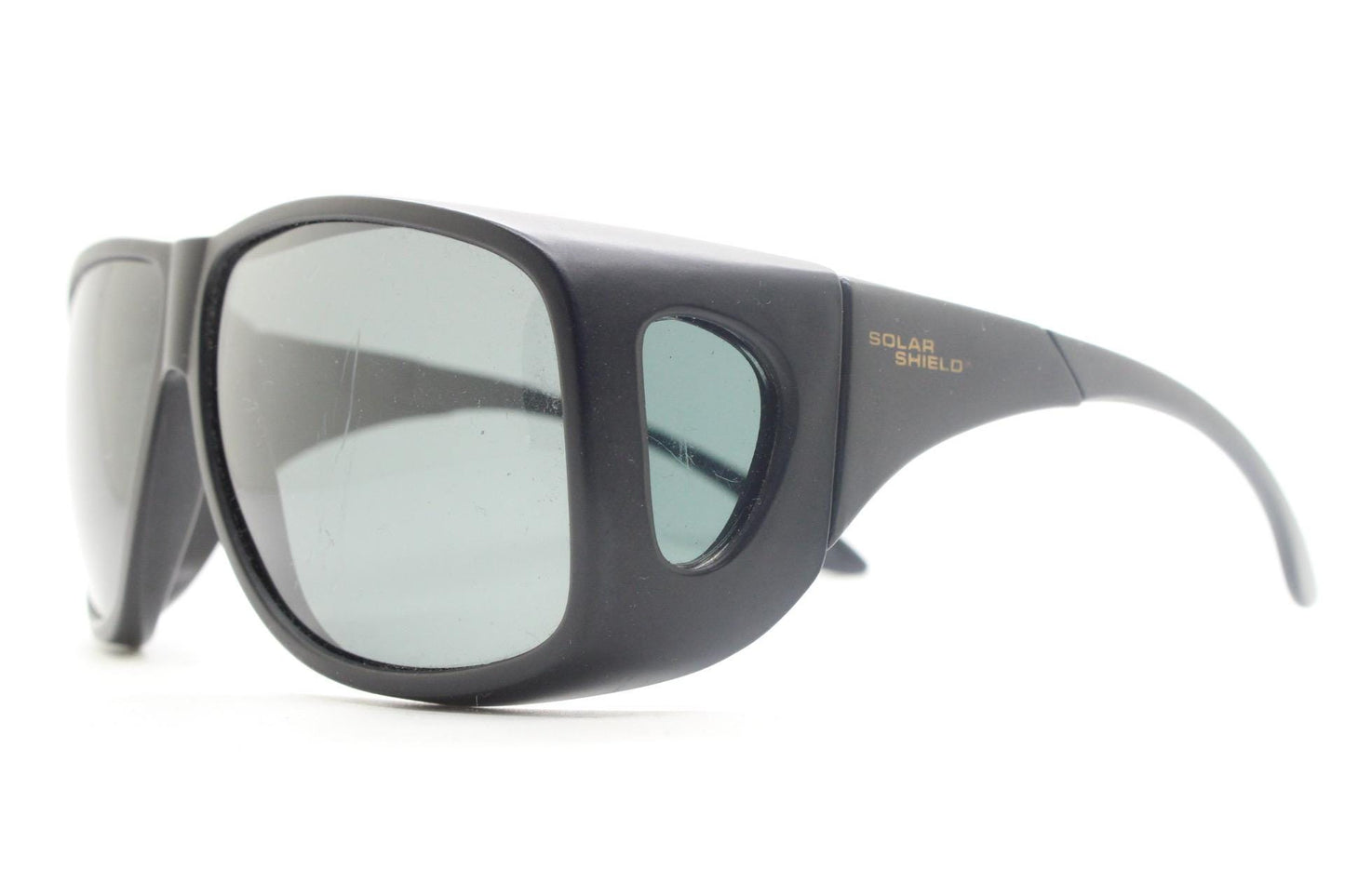 80s vintage massive oversized shield goggle sunglasses with side windows. Big black matt wrap around frame with grey lenses