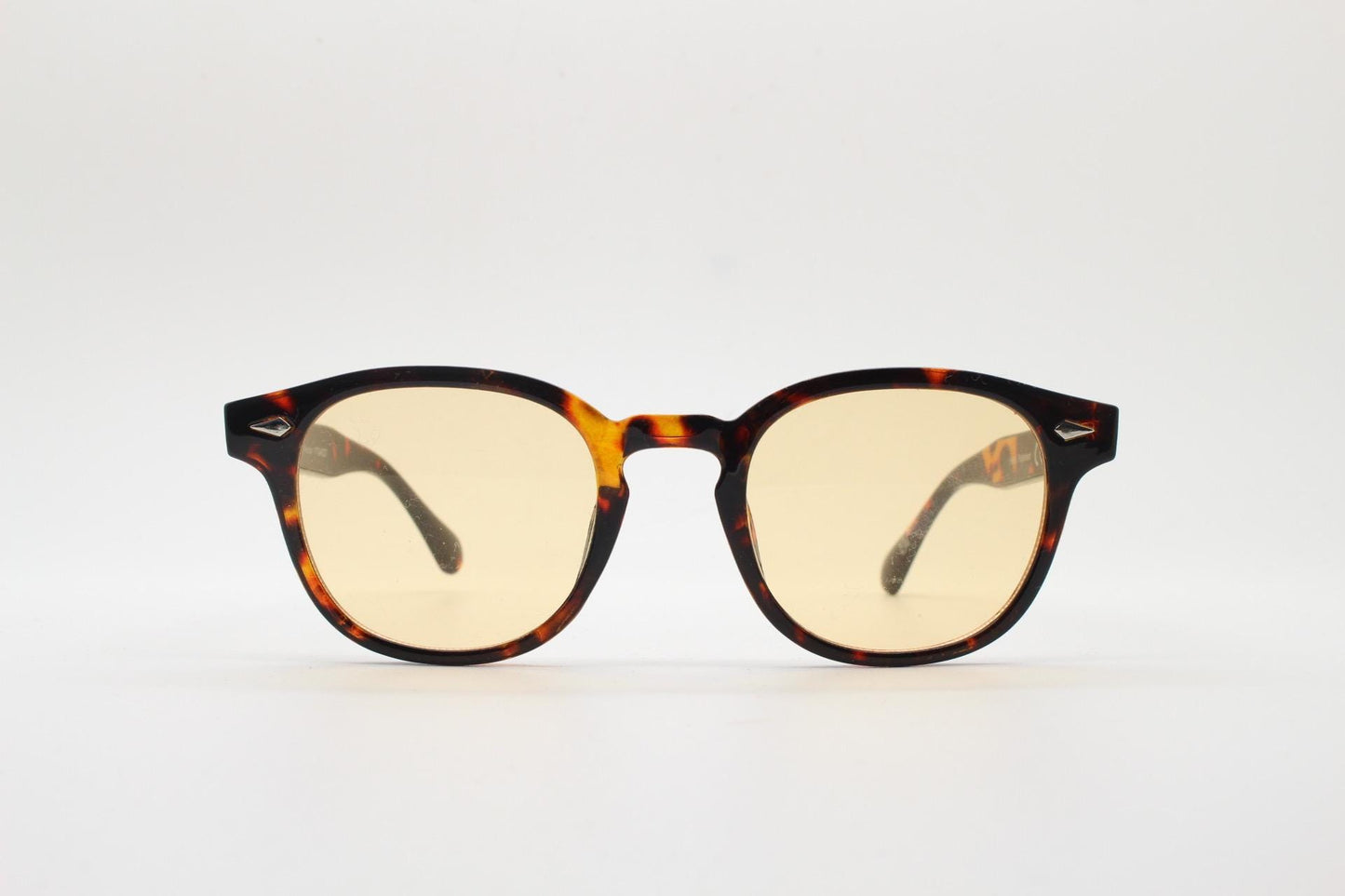 Vintage modified wayfarer design glasses. Dark tortoise gloss 40s, 50s shape frame with keyhole bridge and extra light tone lenses. BNWT