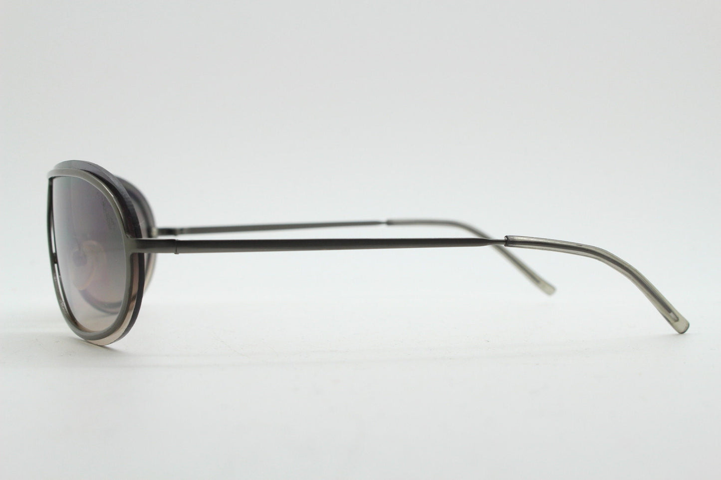 Y2K vintage visor aviator sunglasses. 2000's black low profile wraparound mono lens mini mask shield design with slim gunmetal arms. 00s NOS