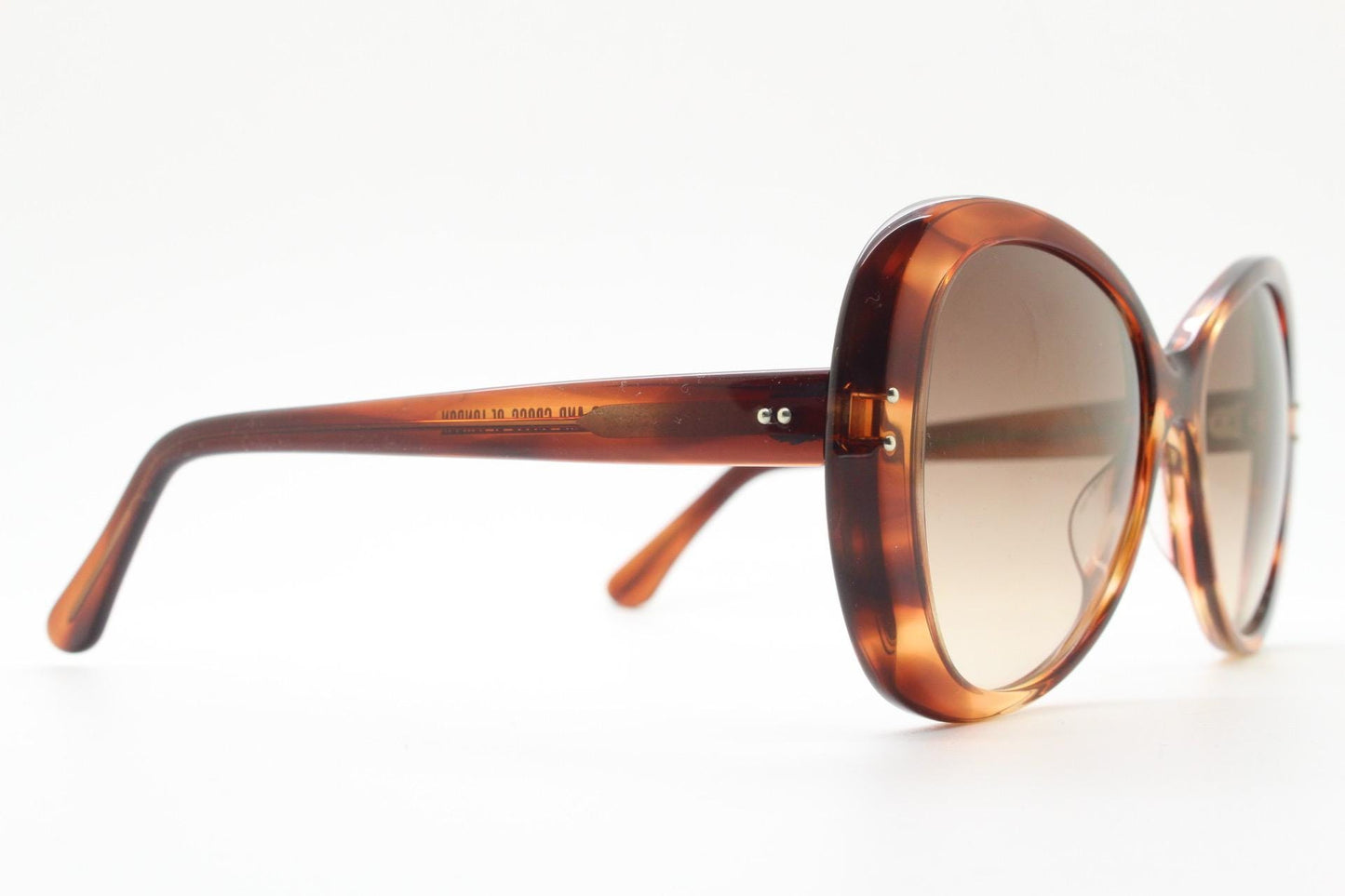 Cutler and Gross London vintage oversized butterfly sunglasses hand made in Italy. Substantial mottled brown acetate frame. Womens Y2K
