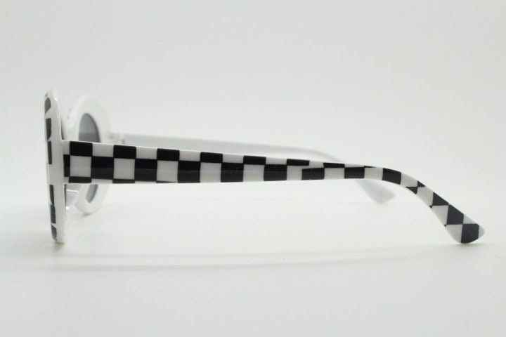 90s vintage round check monochrome sunglasses. 60s op art mod style frame with black lenses. Clout goggles. Oval bug eye NOS. Kurt Cobain