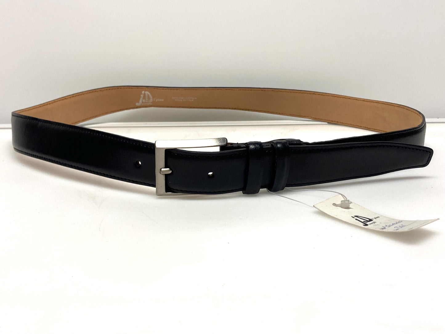 90s vintage black genuine leather belt made in Italy by Joseph Di Pino. Minimal straightforward design with stitched sides. BNWT