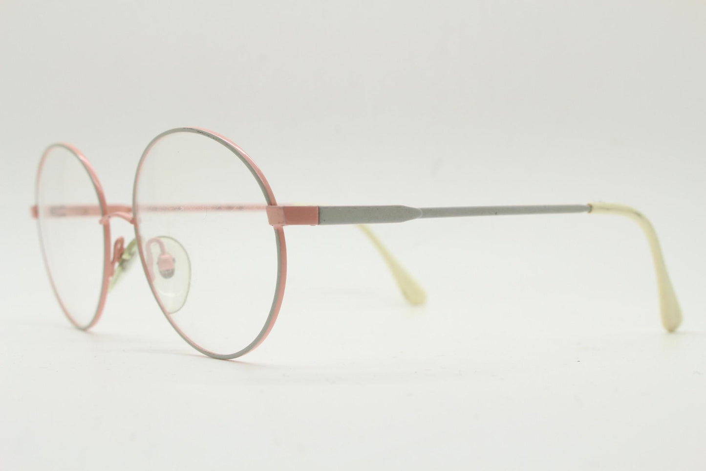 80s vintage round panto metal eye glasses made in Italy. Pink and white optical frame fashion grail. Prescription eyeglasses. RX spectacles
