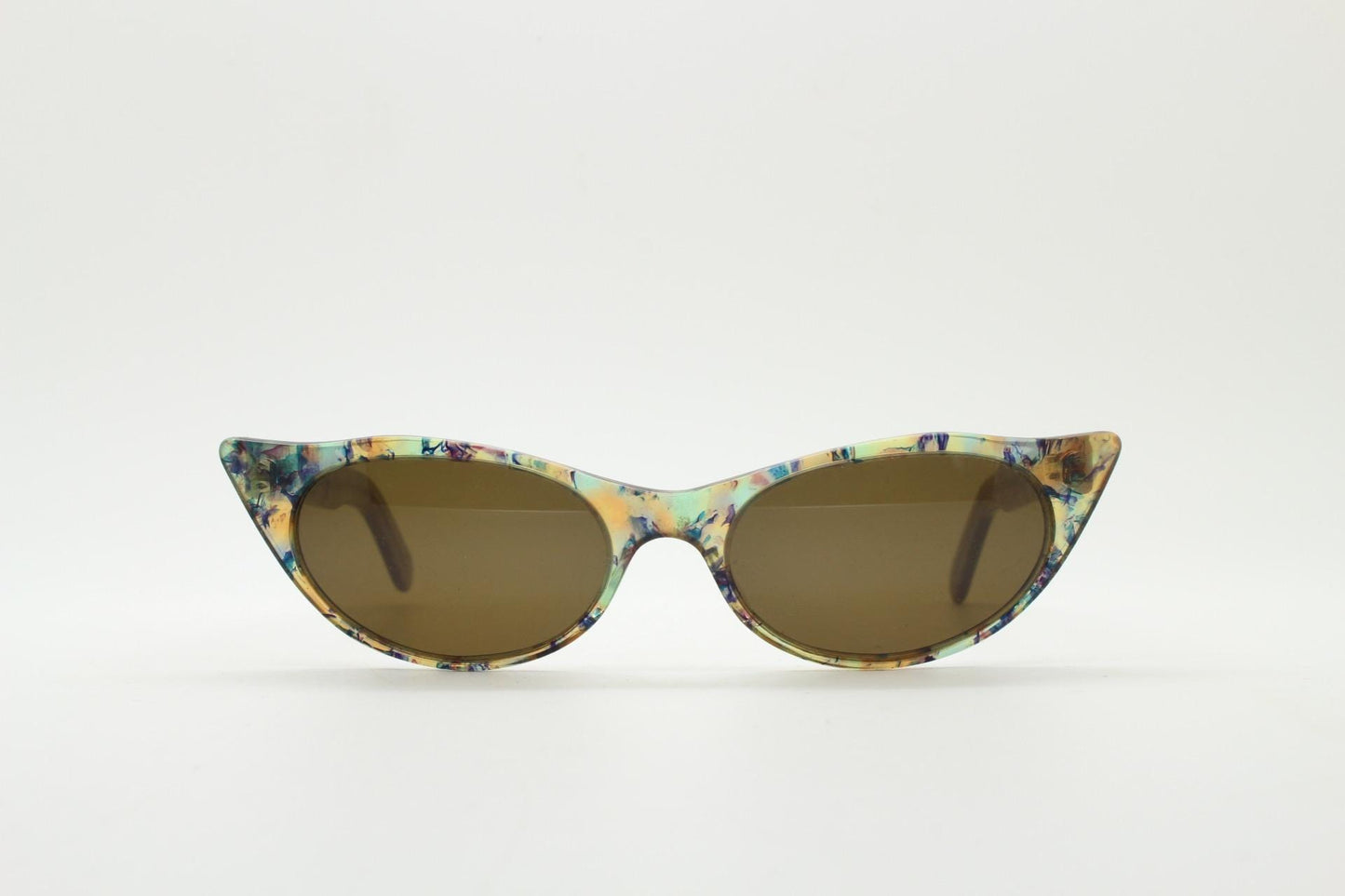 90s vintage extreme pointed cat eye sunglasses made in Italy. Multi colour marble front with lilac arms. Acetate cateye. NOS. Rockabilly