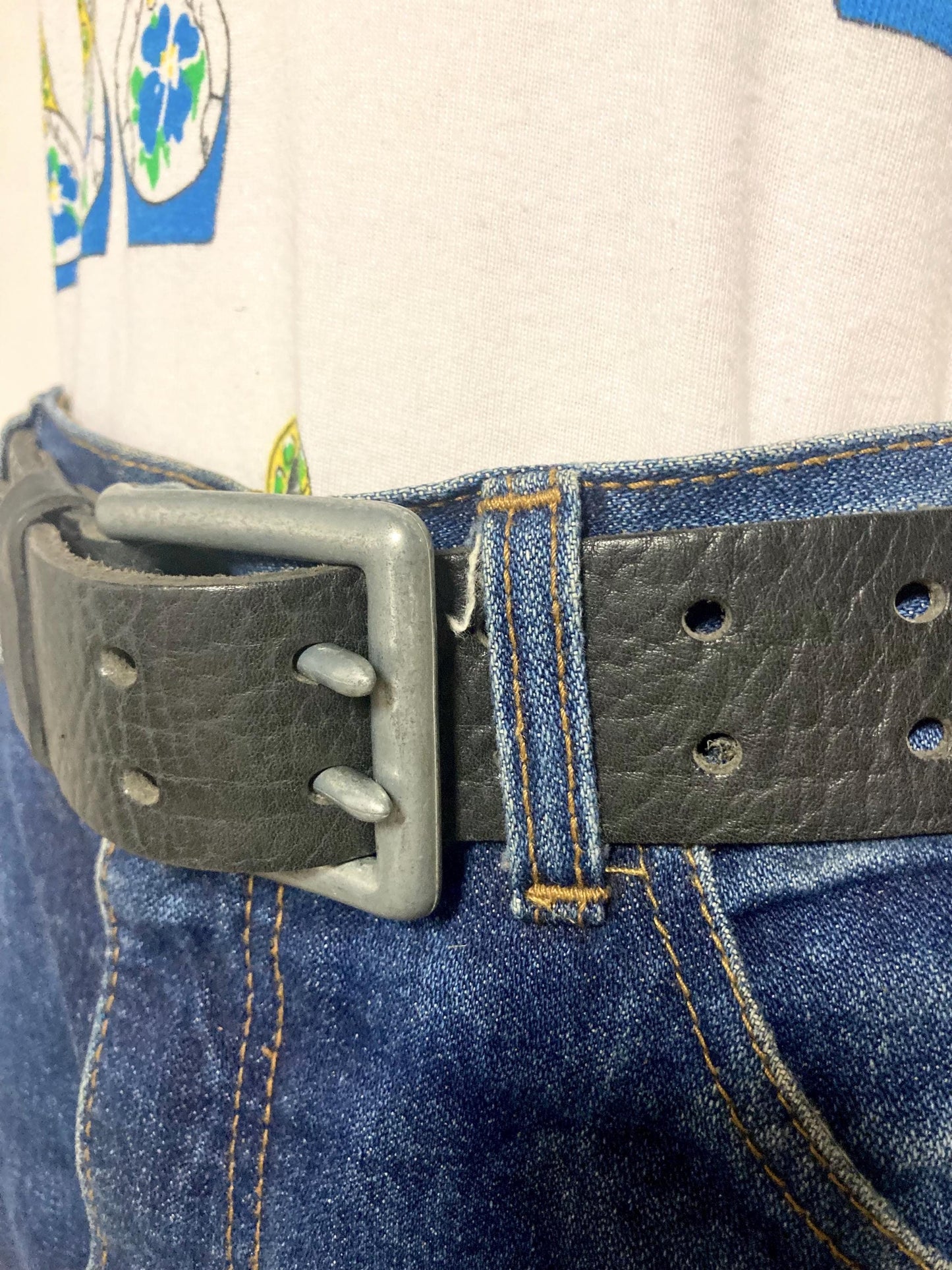 90s vintage heavy duty black genuine leather belt with distressed steel buckle by Mexx. Full grain original finish cowhide. NOS