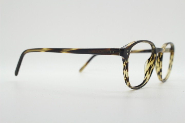 Oliver peoples keyhole bridge eye glasses hand made in Italy. Tortoise 40s design acetate optical frame. Prescription eyeglasses. Spectacles