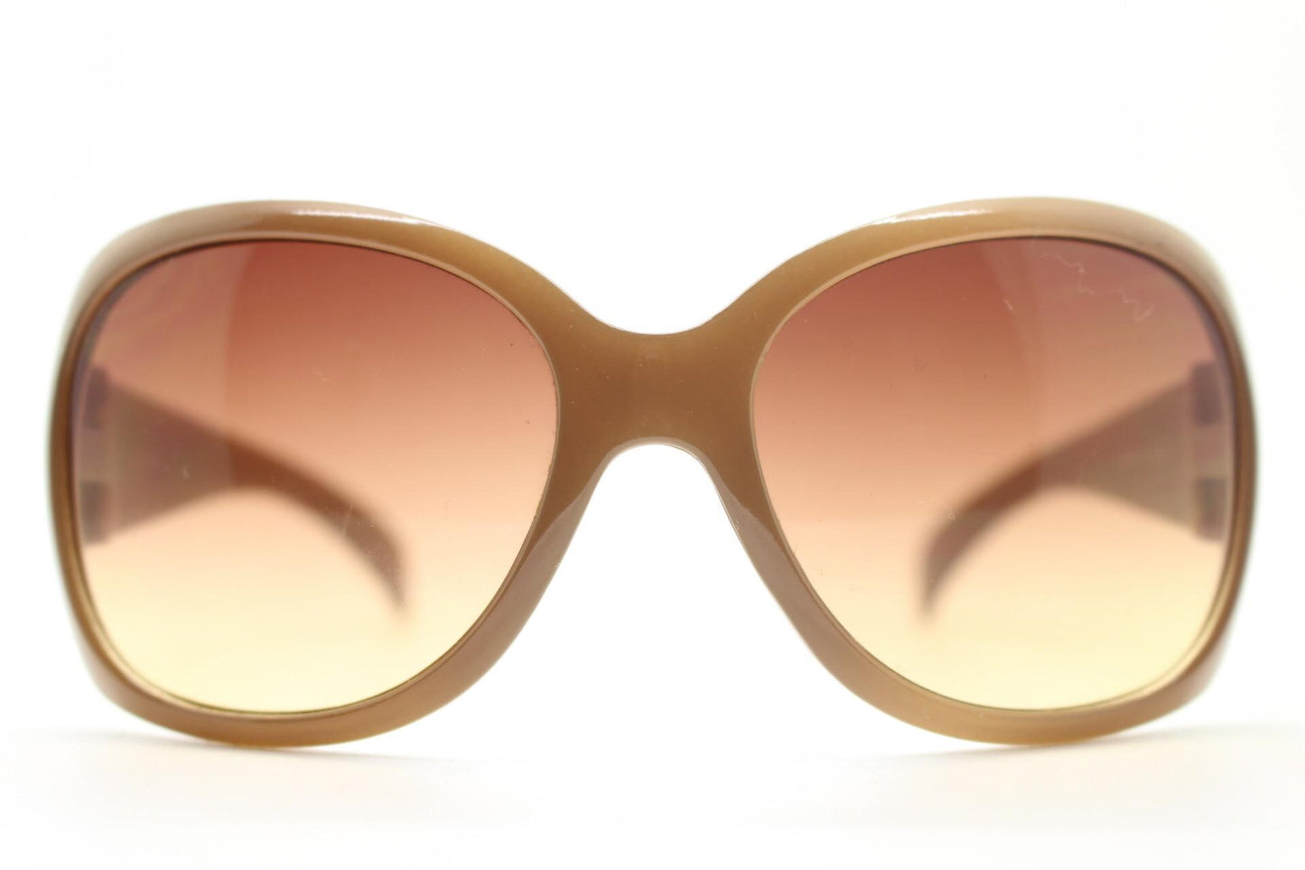 Y2K vintage big beige sunglasses. Oversized 70s design with curving close fit and graduating Havana brown lenses. 2000s bug eye