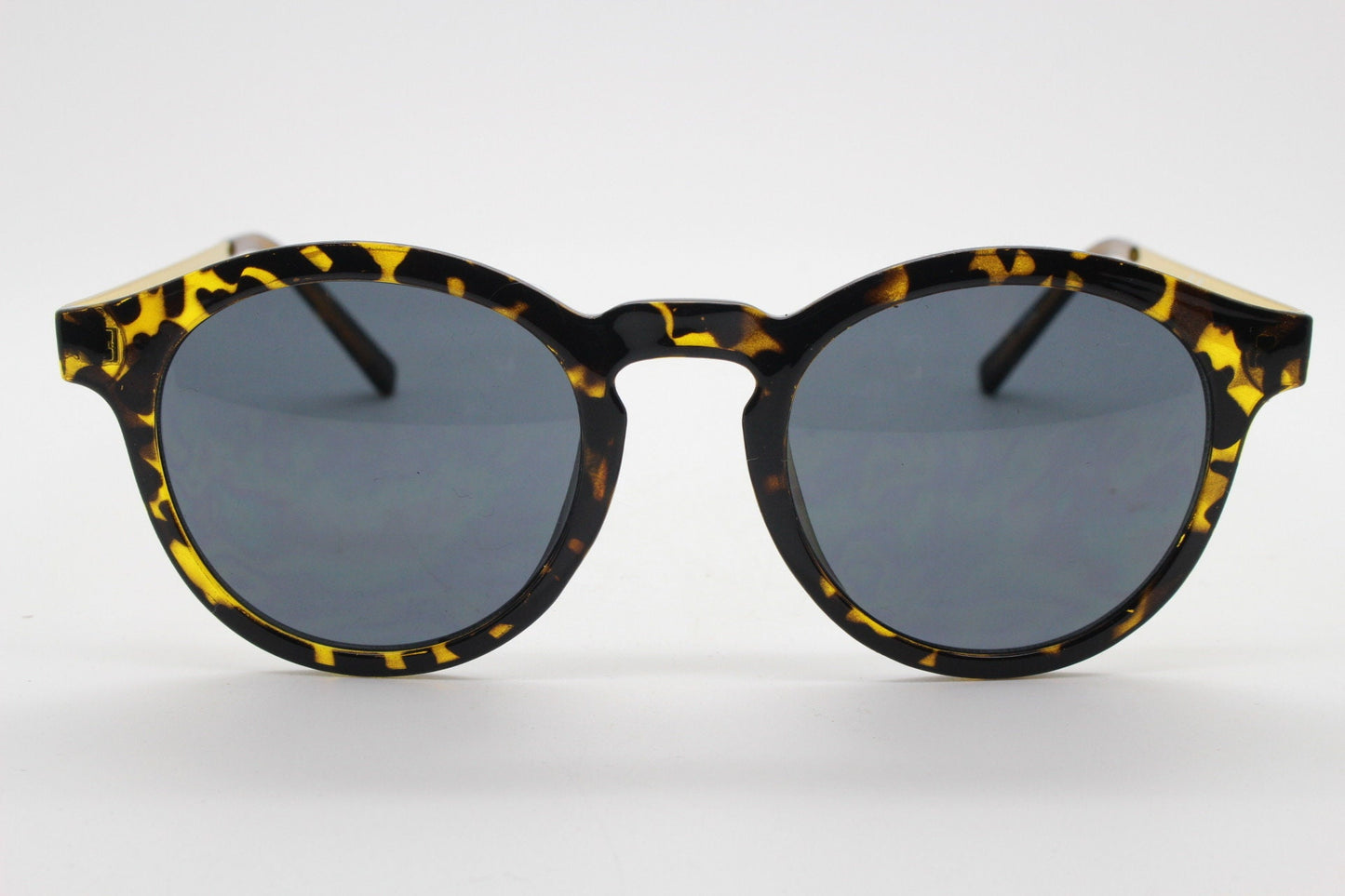 90s vintage round glasses. Tortoise 40s style frame with contrasting gold arms