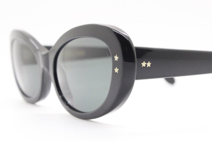 Cutler and Gross London vintage oval cateye sunglasses. Womens chunky plain black gloss acetate cat eye. NOS Y2K