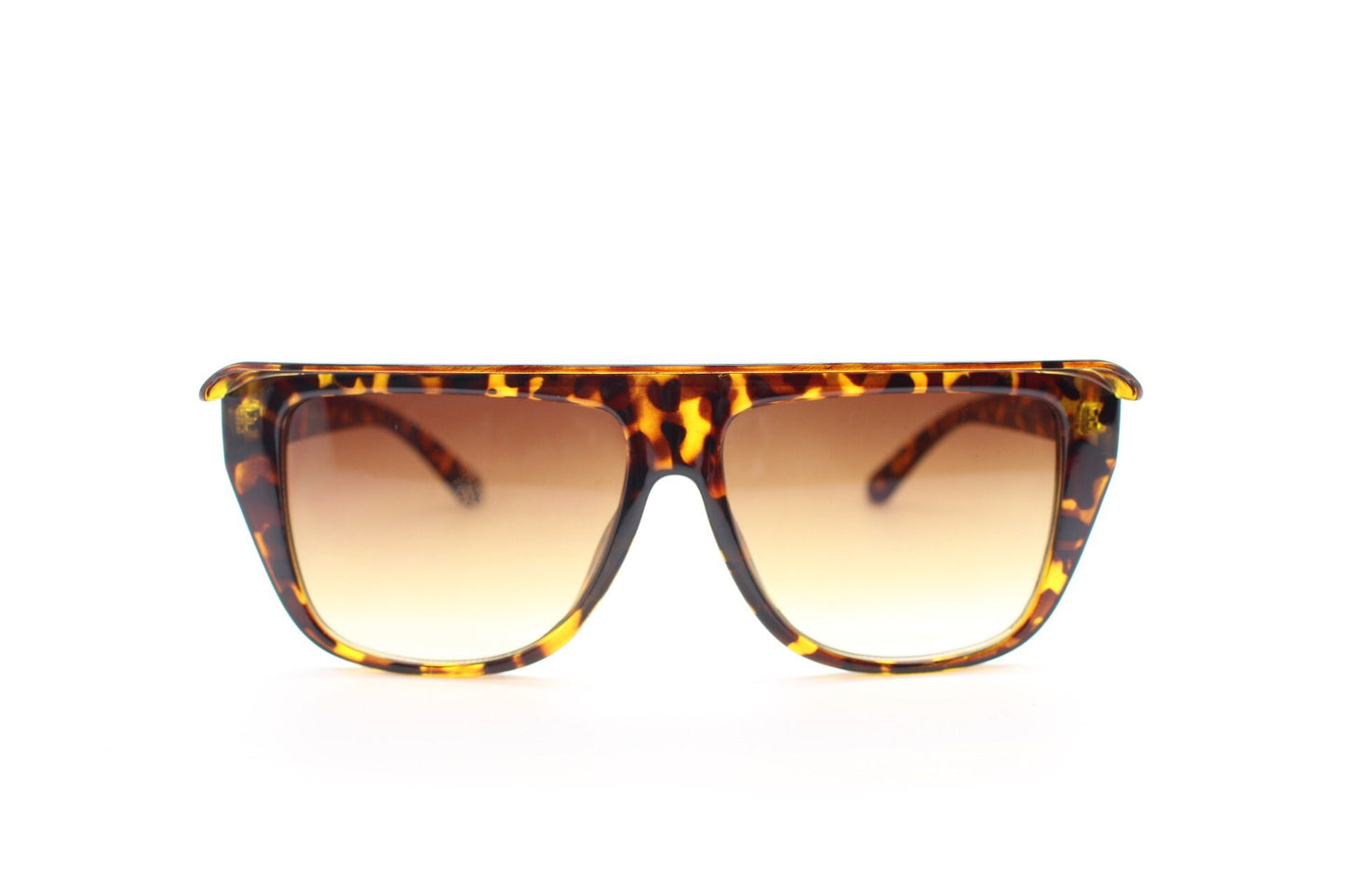 Y2K vintage visor sunglasses. Flat top brow with unusual peak in a tortoise frame with graduating brown lenses. 2000s BNWT