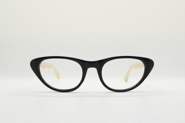 Isaac Mizrahi vintage cat eye glasses. Womens black gloss cateye optical frames with beige arms. Prescription RX eyeglasses. NOS spectacles
