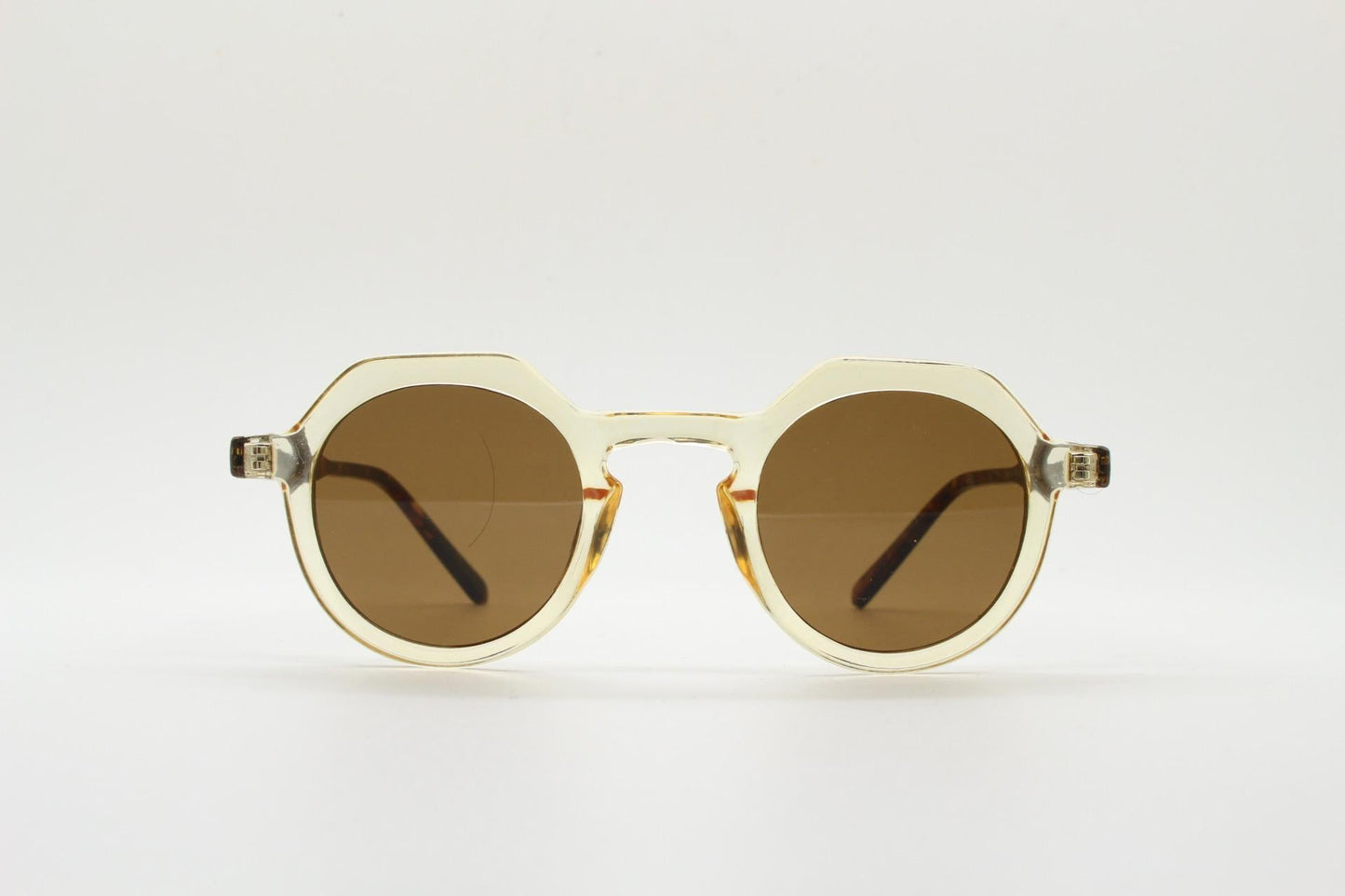 90s vintage round flat top sunglasses. 30s, 40s style frame in transparent yellow with contrasting tortoise arms. BNWT