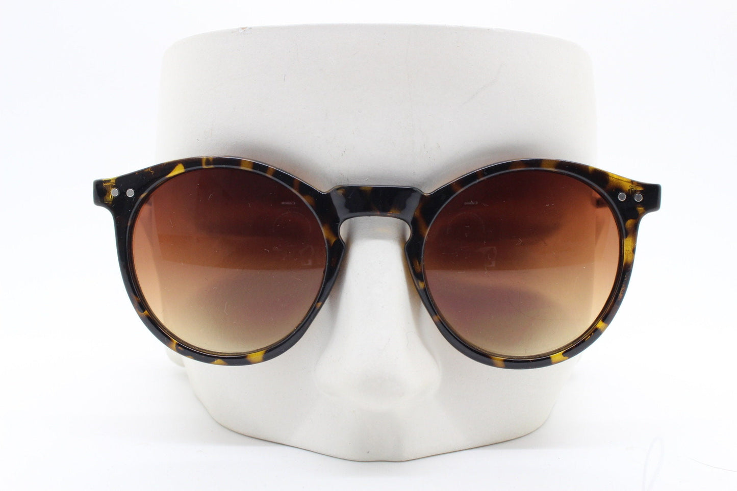 90s vintage round glasses. 30s, 20s style gloss tortoise frame with contrasting black lenses. NOS