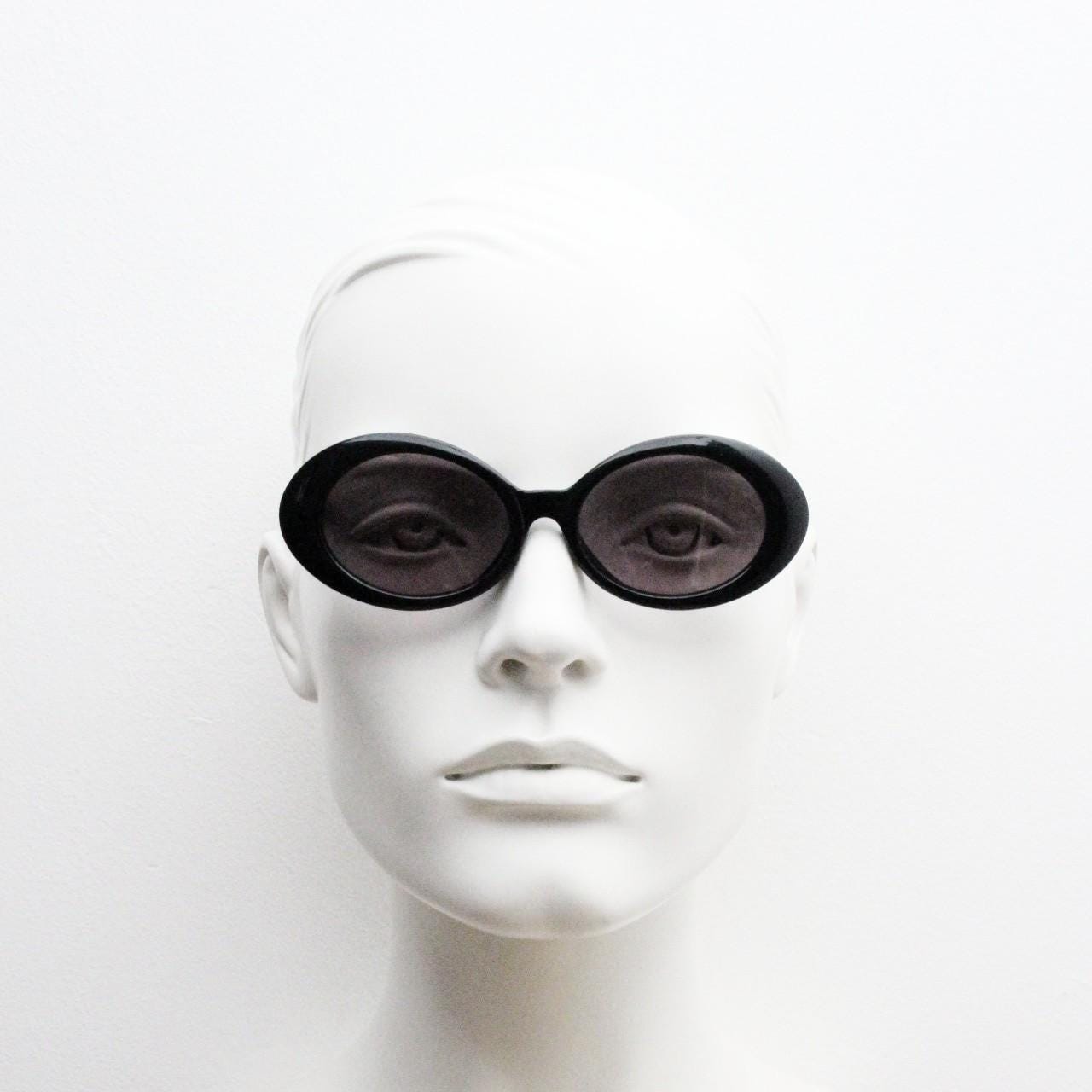 Benson and Ashley vintage 90s oval sunglasses model 406. Neat size quality 60s style acetate frame with tall flat gold arms. New Old Stock.