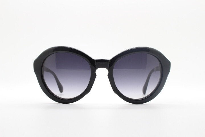 Moschino oversized 60s design sunglasses model 72101SA. Womens big thick black acetate frame with keyhole bridge. Y2k vintage