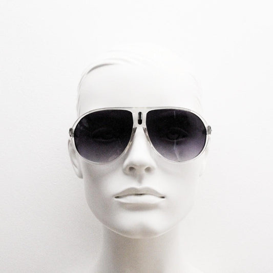 Y2K vintage aviator sunglasses. 2000's transparent and black frame with graduating lenses. 70s design 00's NOS aviators