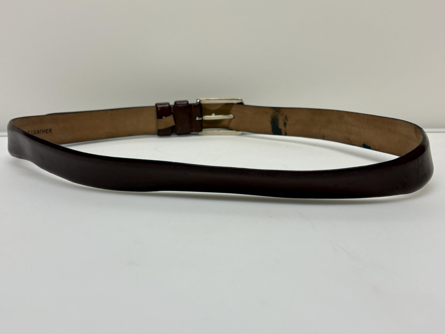 Van Laack 90s vintage chocolate brown genuine leather belt made in Italy. Seamless smooth finish with silver buckle. NOS. Mens Large