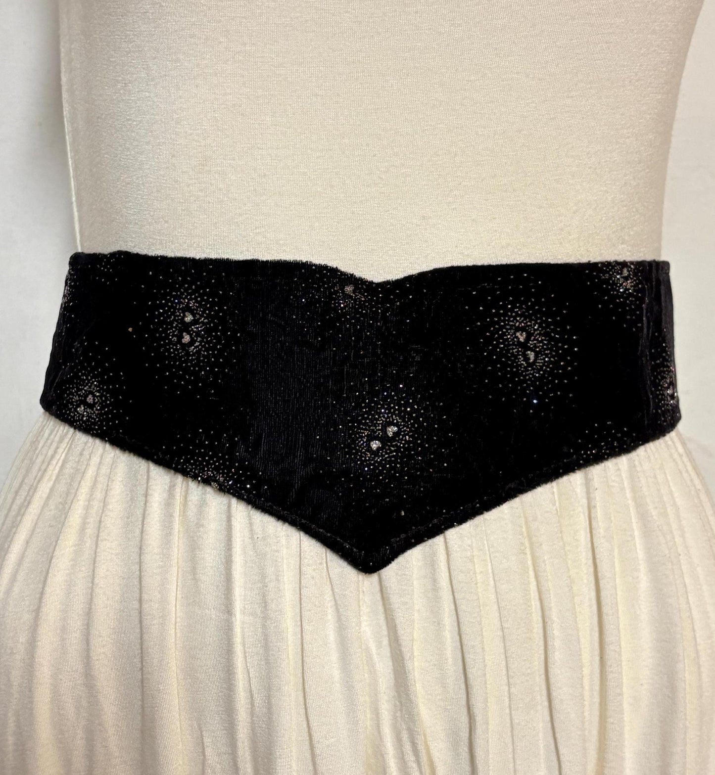 80s vintage womens flattering V shaped belt for a dress. Black velvet with spectacular glitter constellations. Unused NOS