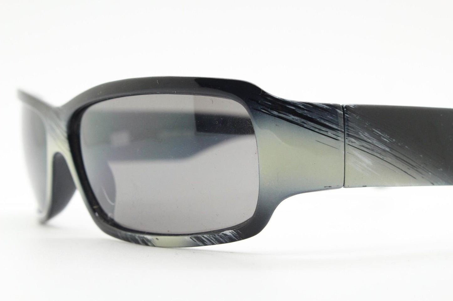 Y2k vintage wrap around rectangular sunglasses. Low profile curved white and black gloss frame with grey lenses. 2000's bug eye. NOS