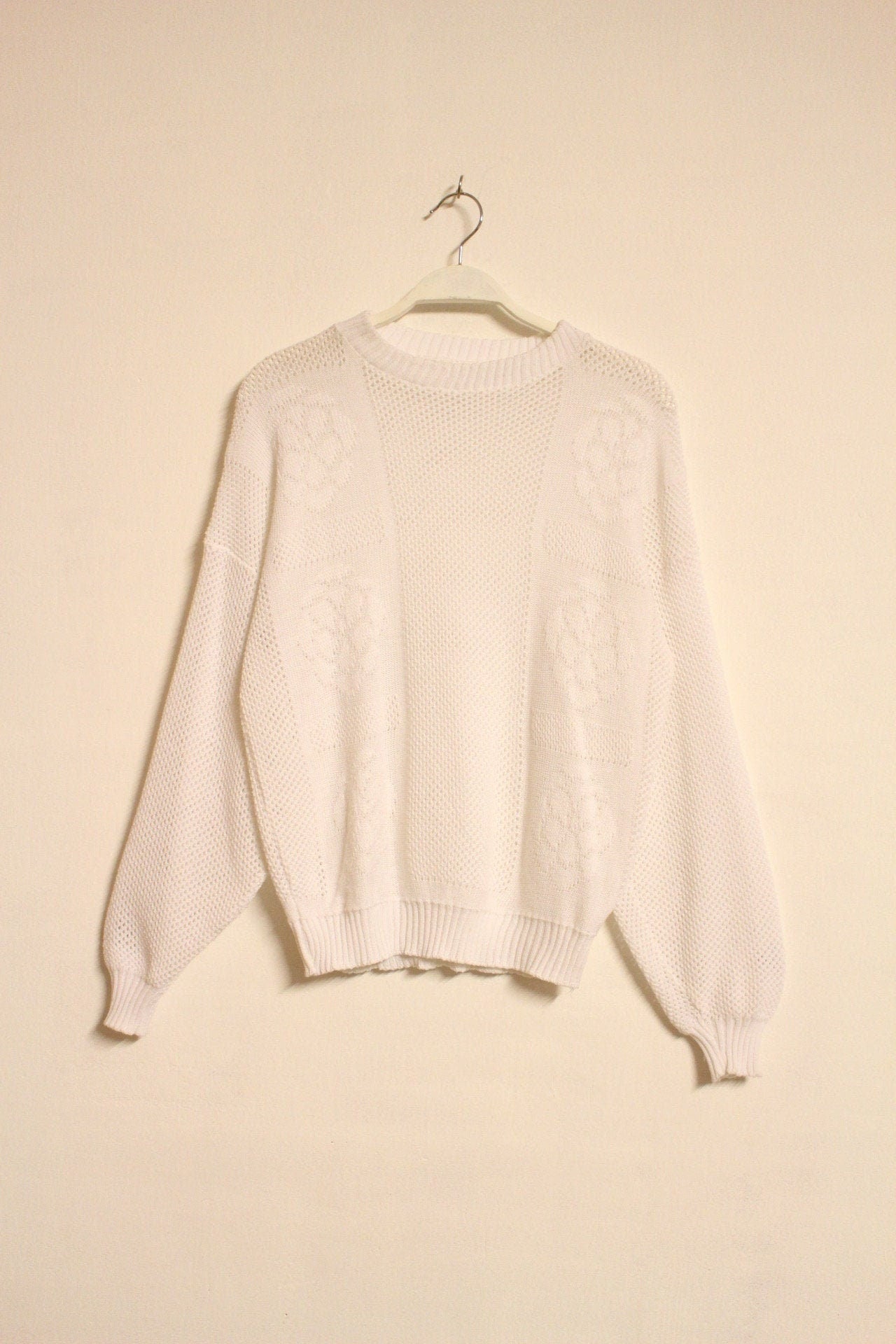 White 80s vintage crochet knit batwing jumper. Womens sweater. Knit pullover